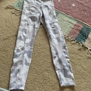 white camo yoga luscious leggings xs